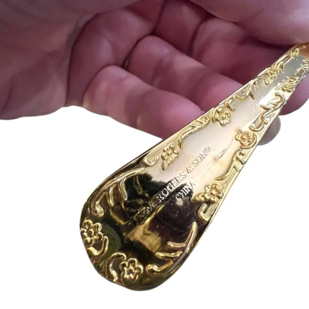 31 WM Rogers & Son Gold Plated Flatware Silverware Enchanted Rose Floral Scroll‎